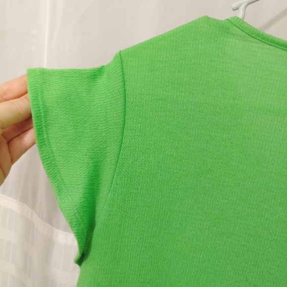 Anneliese Top Crochet Detail Flutter Sleeves Soft Lightweight Tee Green Large - Picture 11 of 12